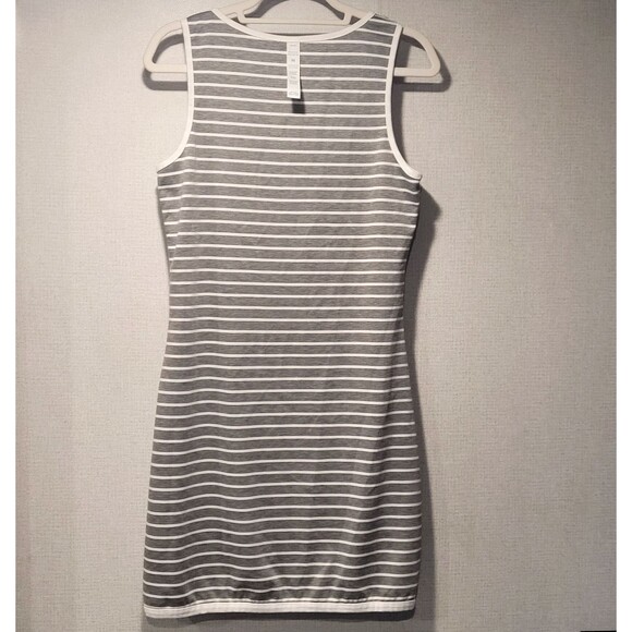 NWT Peace & Pearls Reversible Striped Dress Size M White Gray Bodycon Stretchy - Picture 8 of 8